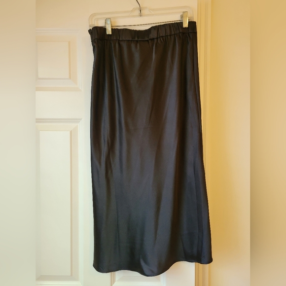 Aqua medium silky skirt - Picture 2 of 4